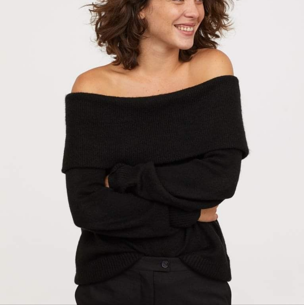 ▫️off shoulder sweater▫️